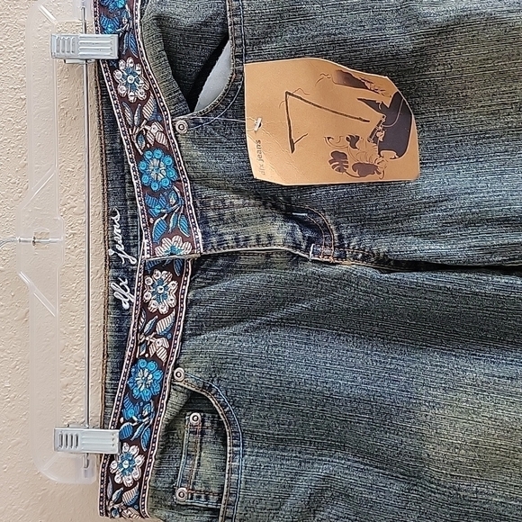 Boho Style Low Waist Jeans - Picture 2 of 5